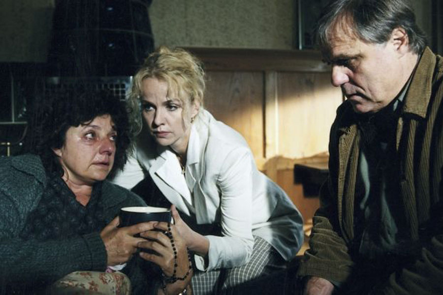 Ein Dorf sucht seinen Moerder: Monika Baumgartner, Claudia Messner, Josef Bierbichler