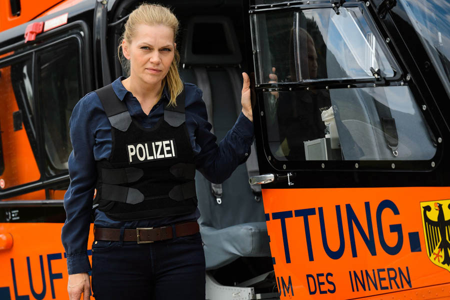 HELEN DORN - Bis zum Anschlag: Anna Loos als Helen Dorn