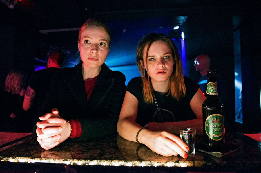 TATORT - Land in dieser Zeit (2016) - Anna Brüggemann, Jasna Fritzi Bauer.